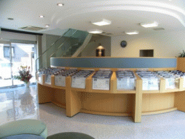 興和住宅販売(株)